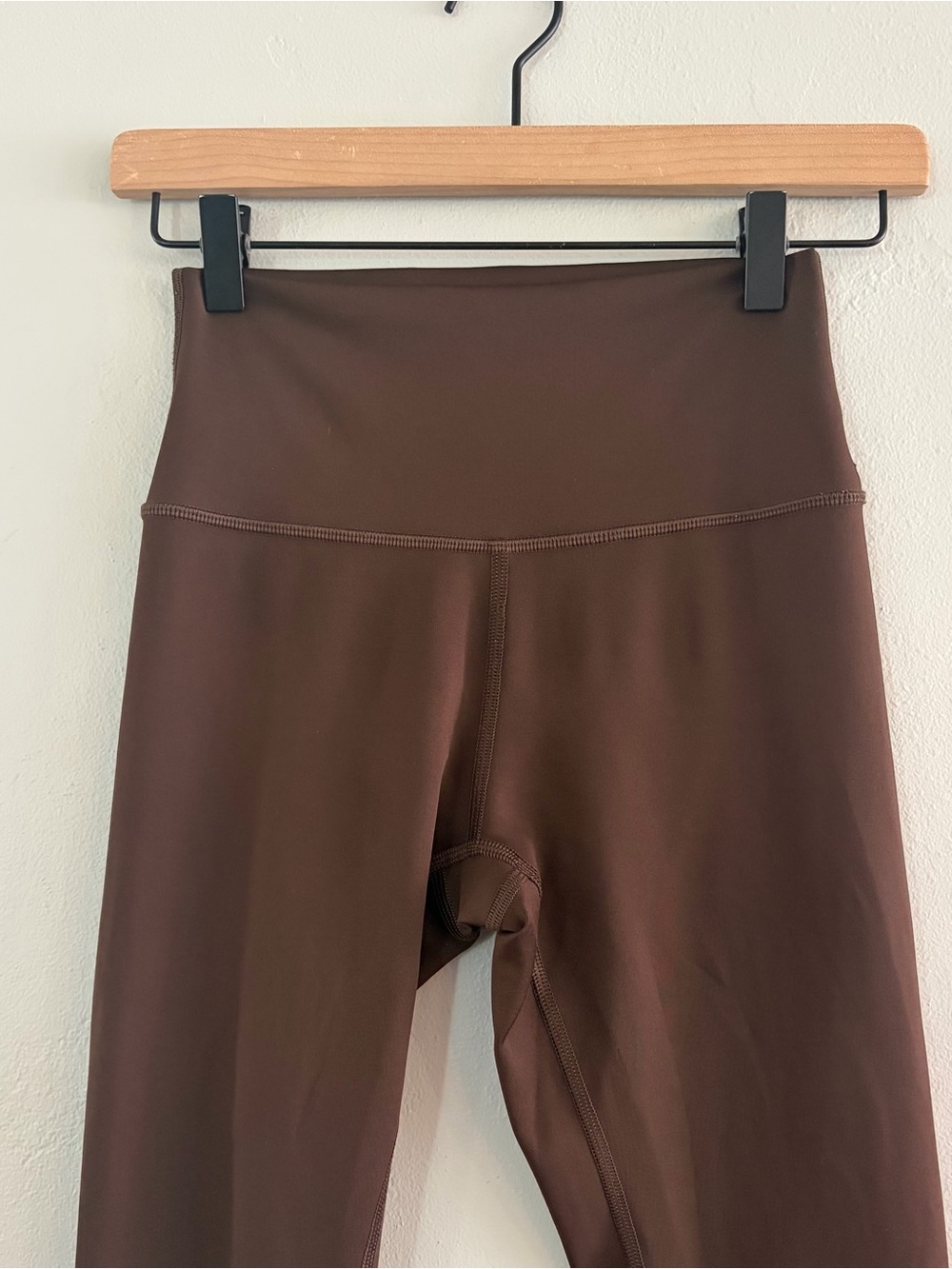 ALO Yoga 7/8 High-Waist Airlift Legging Espresso - Picture 4 of 10